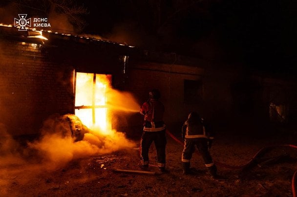 Росіяни вдарили "Шахедами" по Києву: які наслідки (фото)