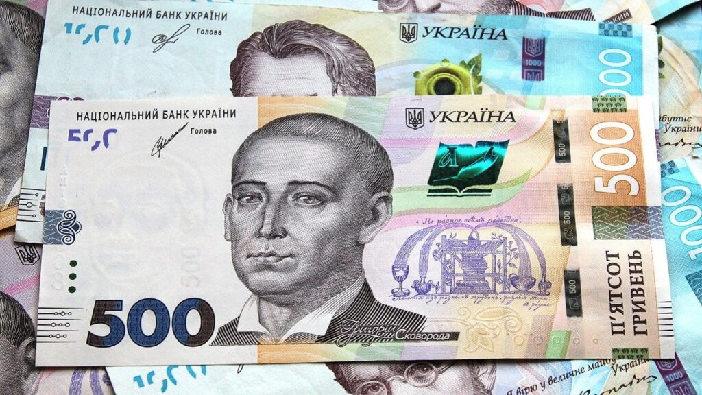 Кабмін затвердив грошові виплати до Дня Незалежності: хто отримає допомогу