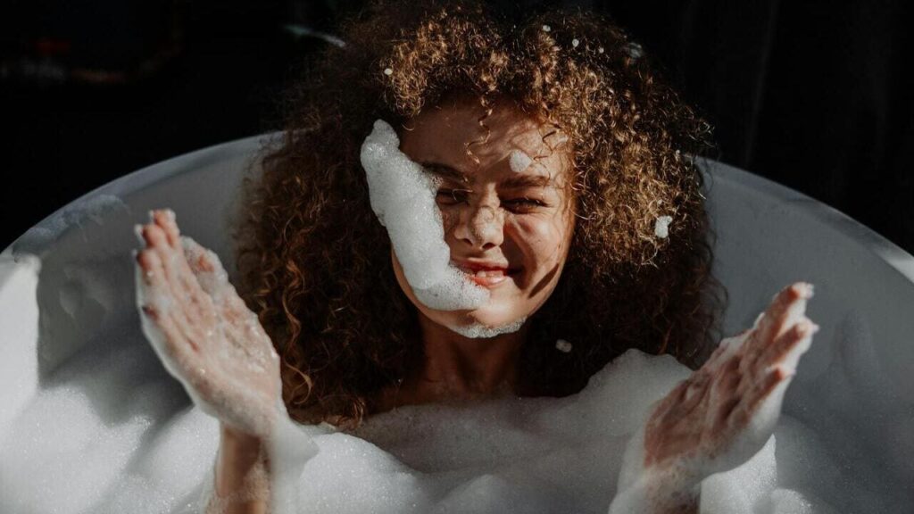 Чистий четвер: правила купання, традиції та молитви