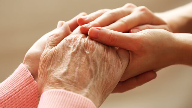 Як в Україні оформити опіку над батьками: особливості та необхідні документи