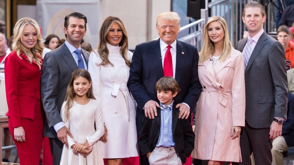 У Вашингтоні відкривають елітний клуб прихильників Трампа: вхід – понад $500 тисяч У Вашингтоні відкривають елітний клуб прихильників Трампа: вхід – понад $500 тисяч