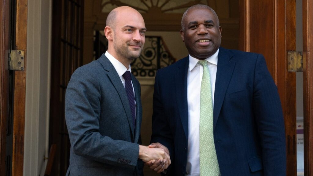 Франція і Британія звинуватили Путіна у затягуванні переговорів про перемир’я