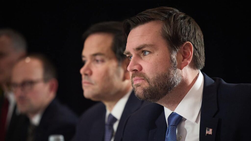 Війна в Україні може перерости в ядерну ескалацію, якщо триватиме ще кілька років – Венс