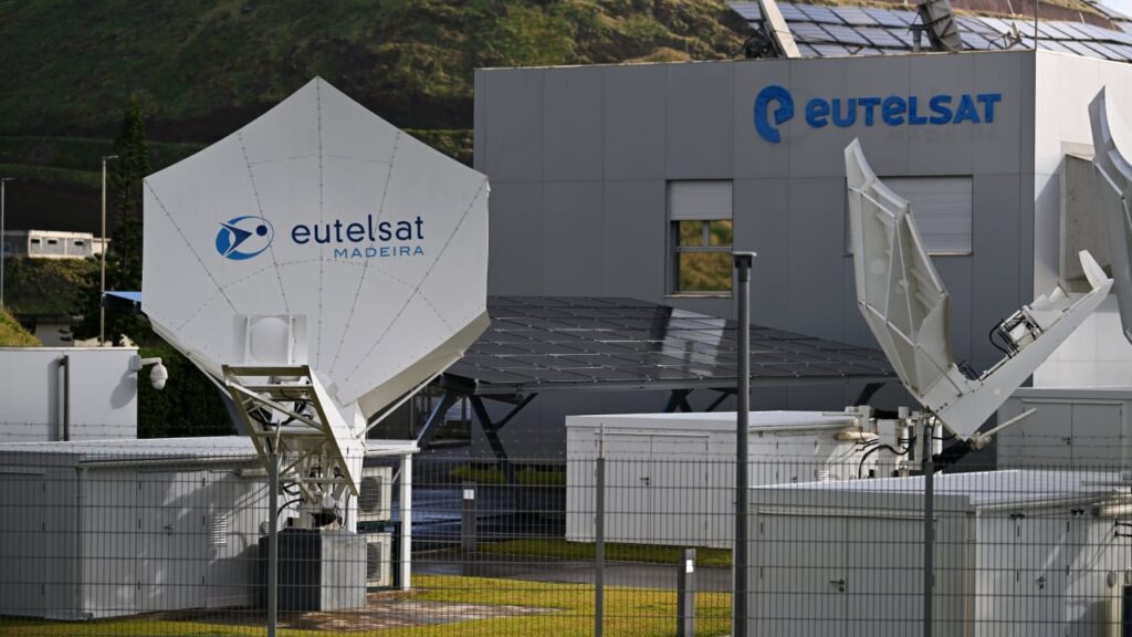 Німеччина близько року фінансує супутниковий аналог Starlink для України