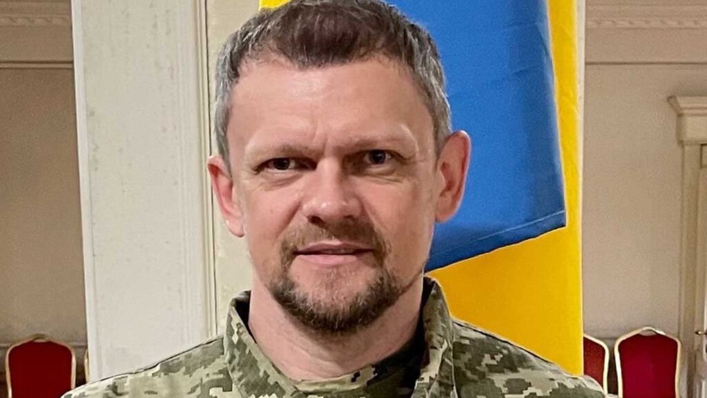 У відпустці: актор-військовий Гарік Бірча приїхав до Києва і зустрівся з Тополею