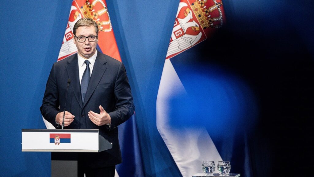 Президент Сербії планує поїхати до Москви на 9 травня, попри попередження ЄС