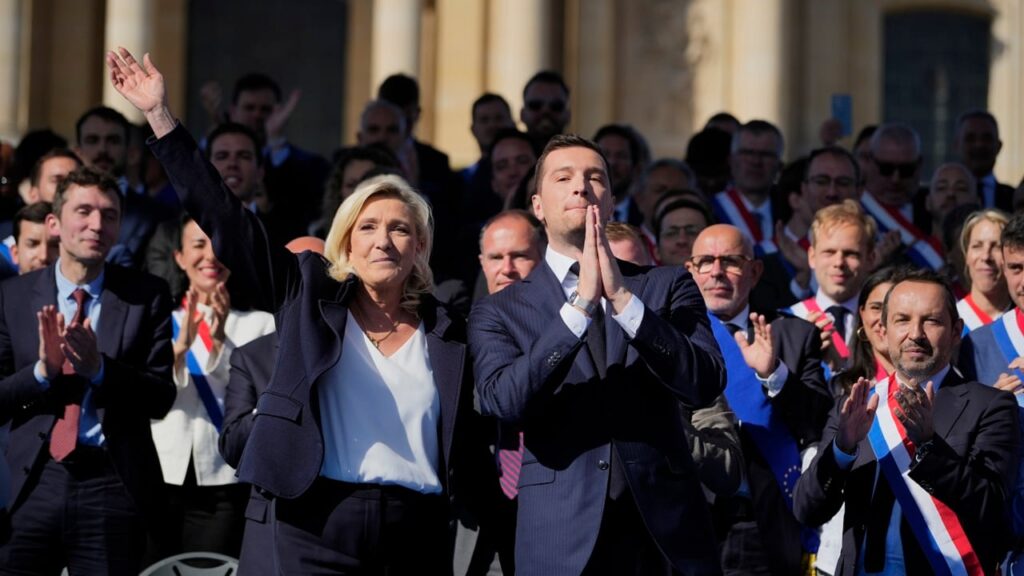 Лідер ультраправих Франції Барделла готовий замінити Ле Пен на виборах президента