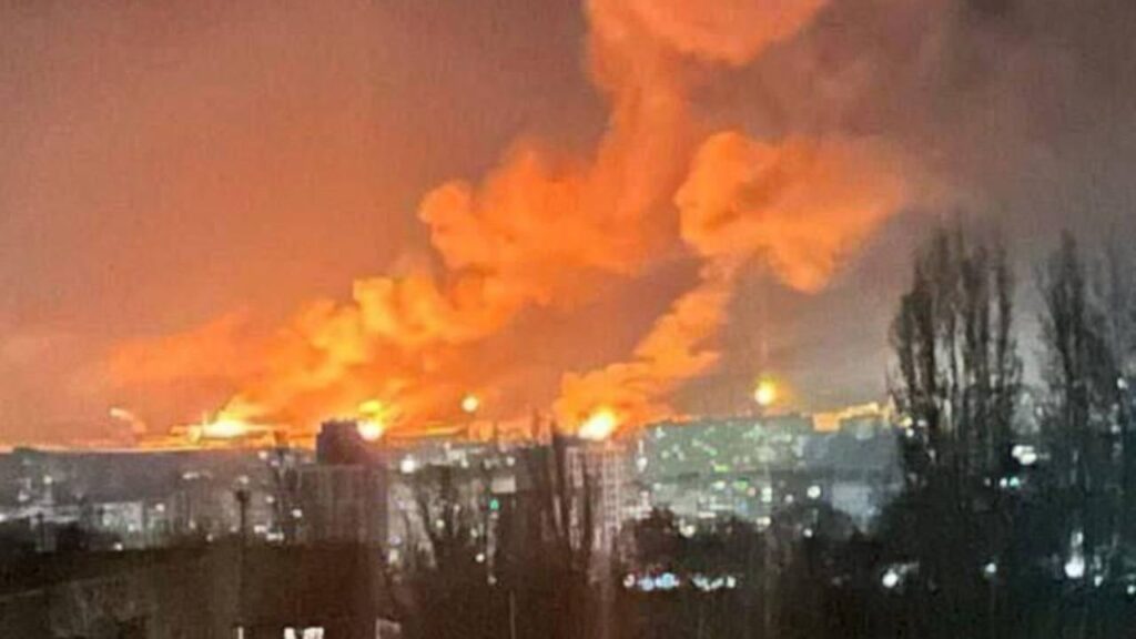 Вибухи у Кропивницькому: на місто прямують російські дрони