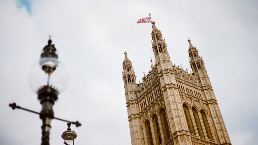 Єрмак разом з Умєровим та Сибігою прибули до Лондона на переговори із союзниками