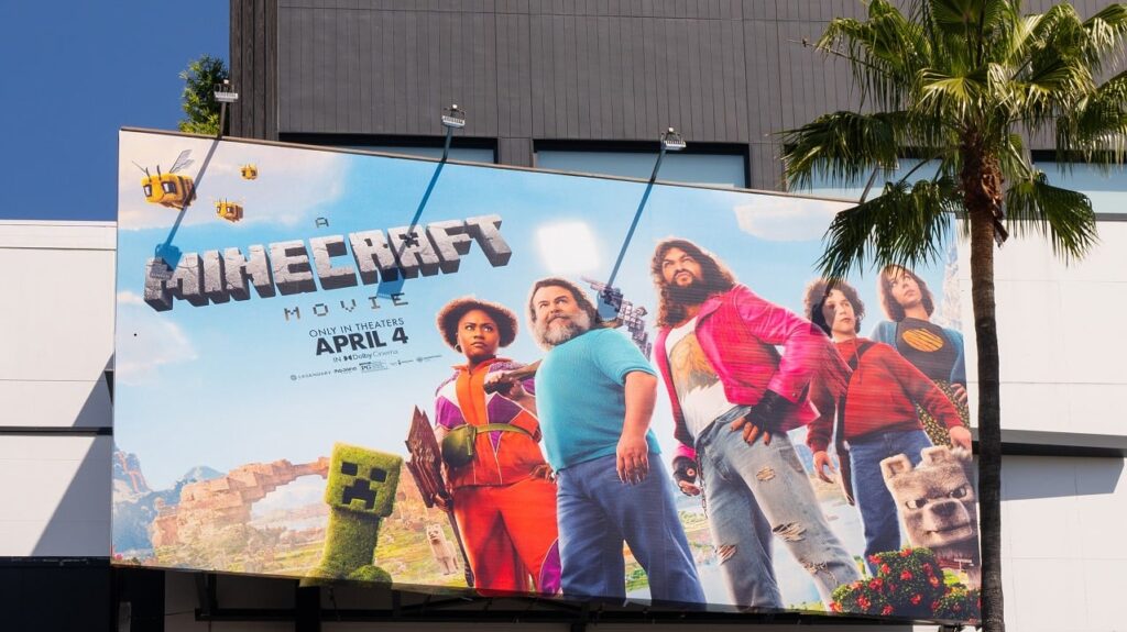 Не зважаючи на несхвальні рецензії: Minecraft зібрав $300 млн у прокаті