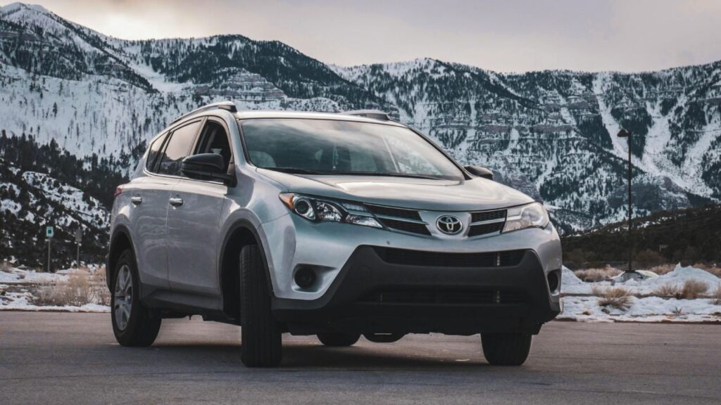 Практичність у тренді: названо найпопулярніші кольори нових авто в Україні