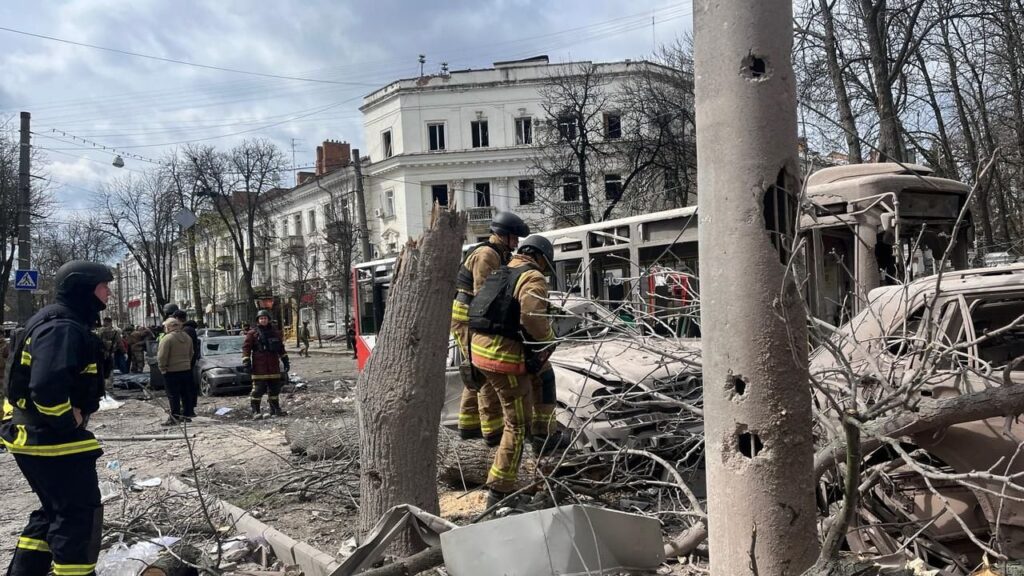 З початку квітня РФ запустила майже 2800 бомб і 1400 дронів по Україні – Зеленський