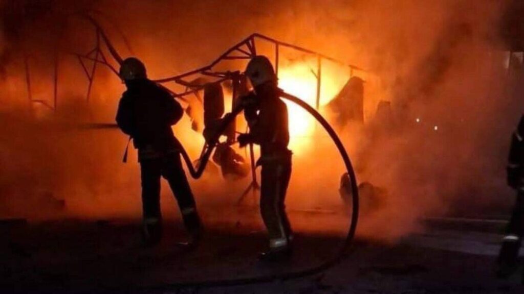 Нічна атака на Житомир: під час повторного удару РФ постраждали поліцейські