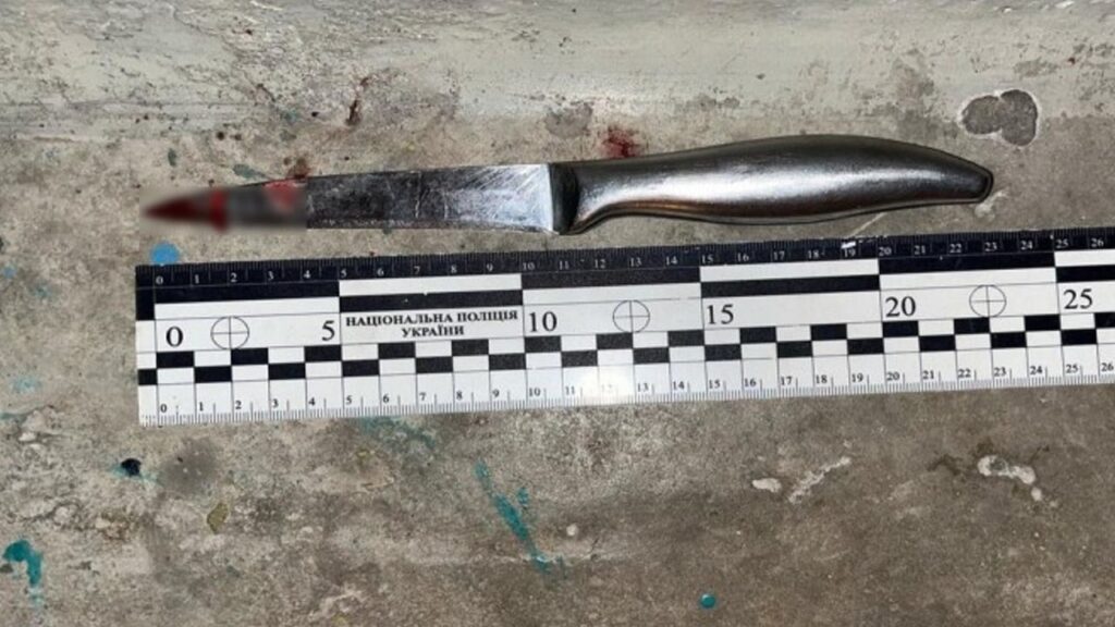 Напав з ножем: на Дніпропетровщині затримано чоловіка, який вбив 12-річного хлопчика