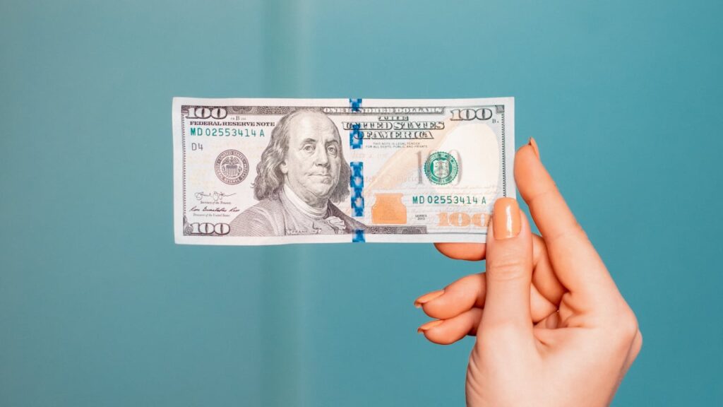 Goldman Sachs прогнозує девальвацію долара, навіть якщо не буде рецесії в США