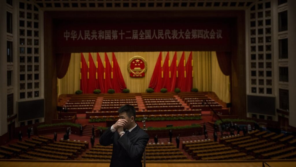 Китай закликав США до рівноправних консультацій на тлі падіння фондових ринків