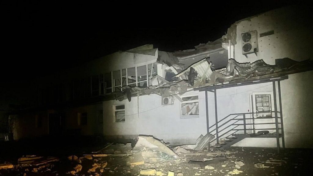 Вибухи у Сумах: російські Шахеди влучили у склад підприємства