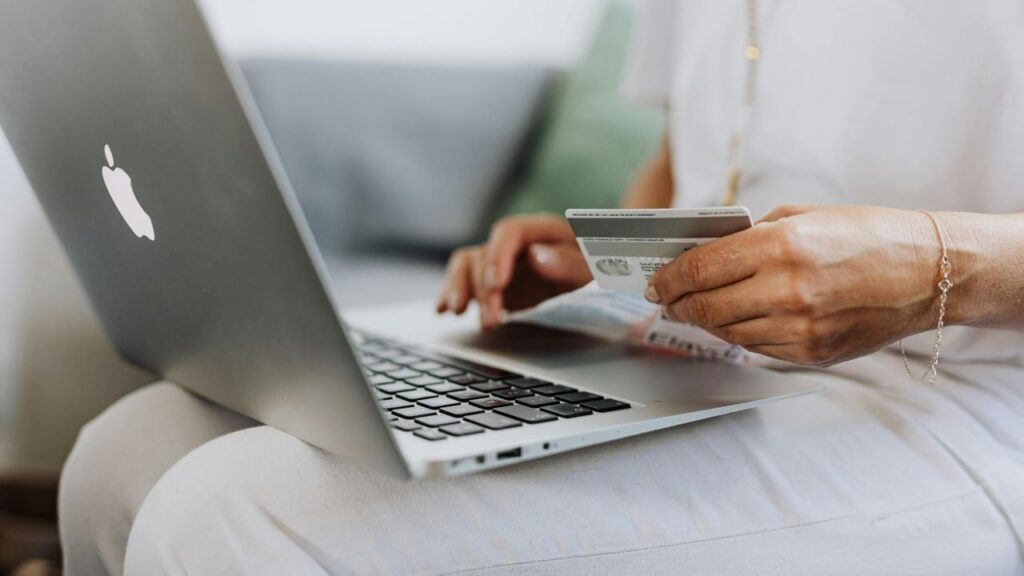 У ChatGPT з’являться кнопки для покупок: як працюватиме нова функція