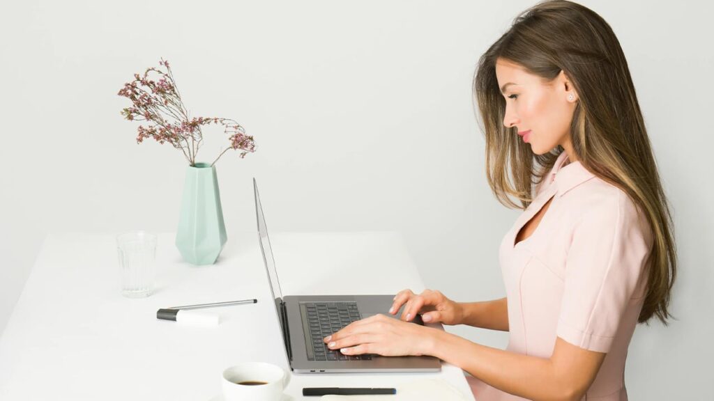 Аналіз ринку праці 2025: які галузі набирають обертів і де шукати найкращі вакансії через Jooble