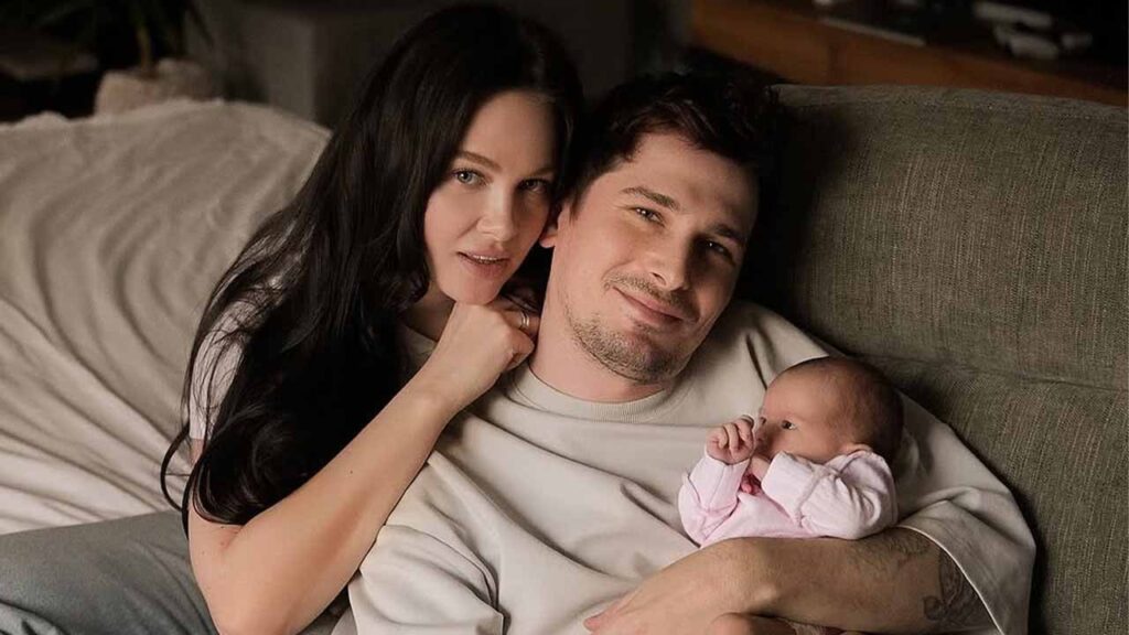 Відомий ведучий: Позитив і Сахневич розсекретили, хто стане хрещеним їхньої доньки