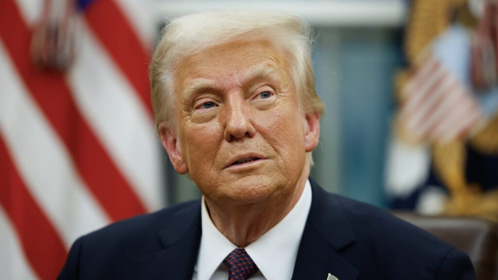 Інфляції немає: Трамп заявив про зниження цін на нафту після запровадження мит