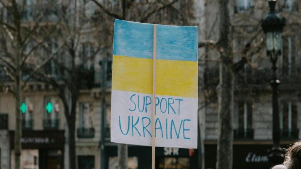 Агентство ООН скорочує підтримку українців, евакуйованих з прифронтових регіонів