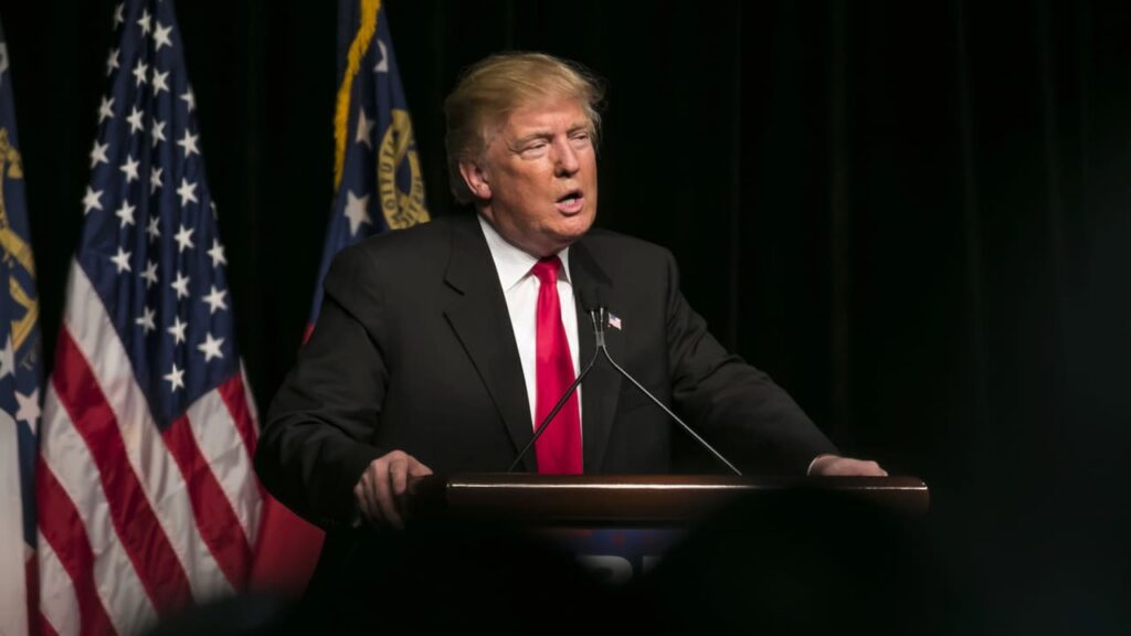 Відтік мізків: Скорочення Трампа змушують науковців шукати роботу в Європі