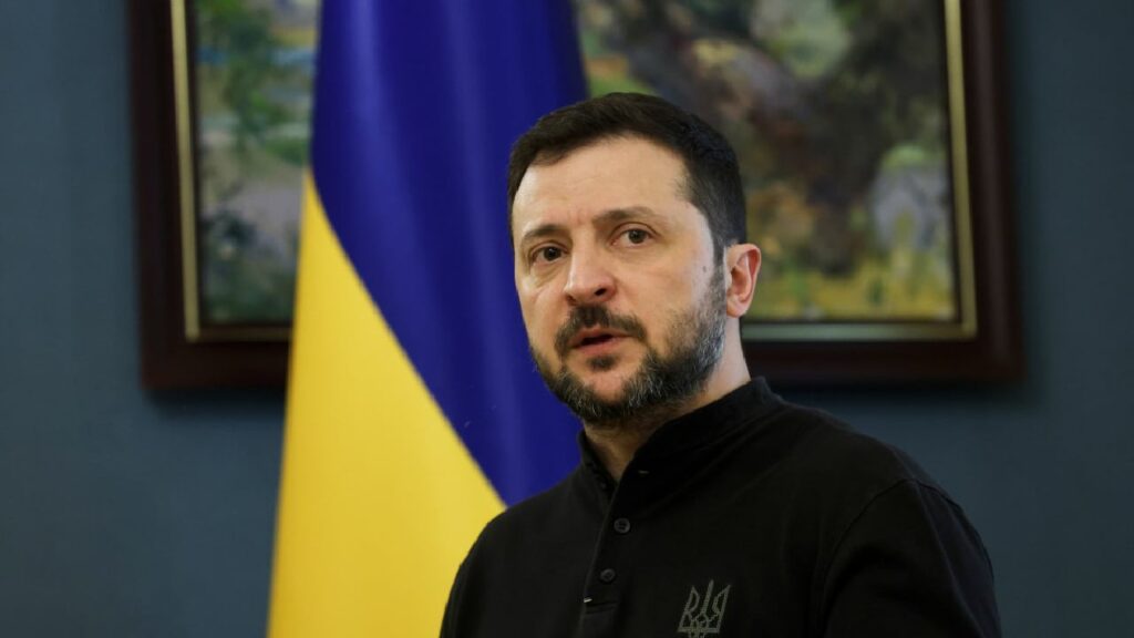 РФ намагається ввести в оману США щодо миру, тому потрібен тиск – Зеленський РФ намагається ввести в оману США щодо миру, тому потрібен тиск – Зеленський