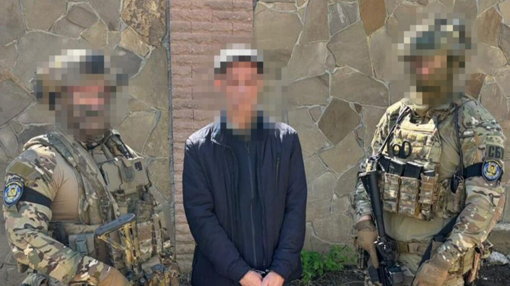 Коригував ракетно-дронові удари по Миколаєву: СБУ затримала інформатора РФ