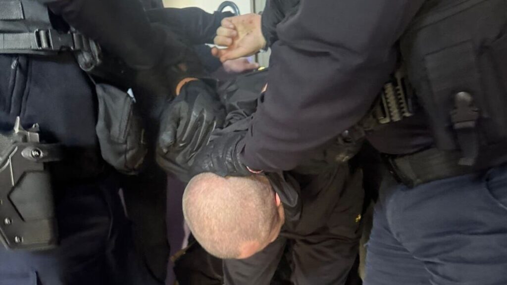 Стрілянина в Миколаєві: нетверезий чоловік відкрив вогонь після зауваження на його адресу