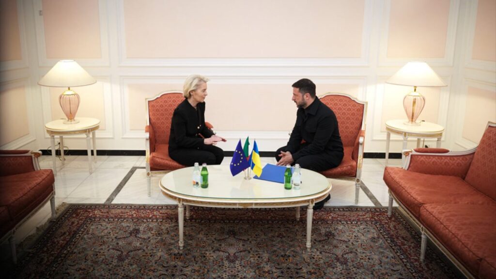 Новий пакет санкцій ЄС має бути спрямований на ключові сектори економіки РФ – Зеленський