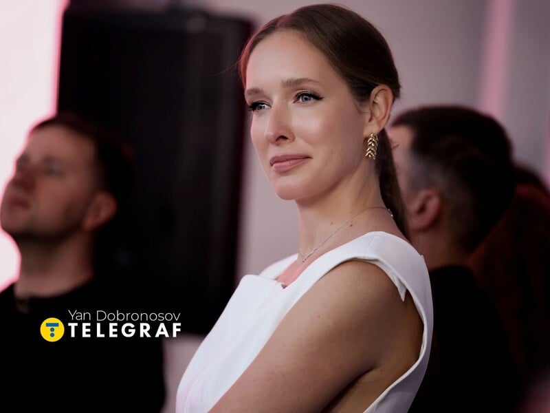 Який вигляд має і чи повернеться в Україну 22-річний син Осадчої, який четвертий рік живе у США Який вигляд має і чи повернеться в Україну 22-річний син Осадчої, який четвертий рік живе у США