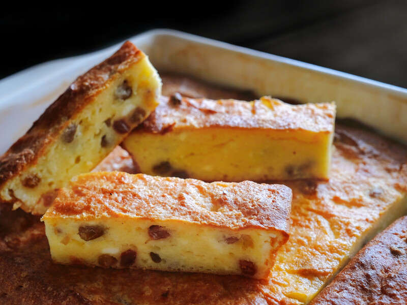 "Ніжна, злегка солодка". Покроковий рецепт сирної запіканки