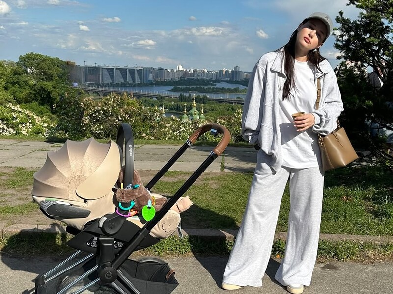 Дружина озитива зблизька показала обличчя їх доньки. Фото