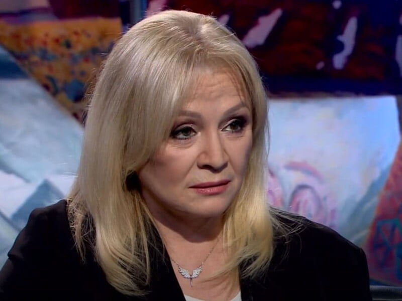 Вирви й прострілений паркан. Ауріка Ротару розповіла, що зробили російські окупанти з її домом