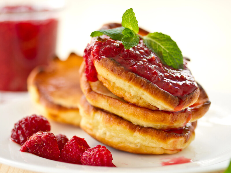 Ці оладки без яєць і дріжджів перевершують за пишністю звичайні й залишаються м'якими