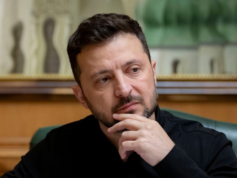 Зеленський не зміг одразу пригадати назву найулюбленішої книжки, яку прочитав торік. Відео