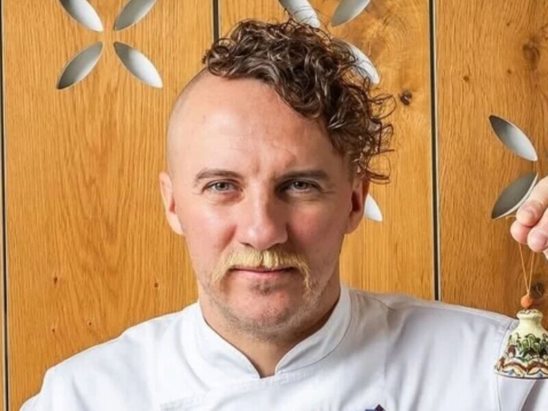 "Уже не такий брудний". Клопотенко показав, як прибирав на Житньому ринку. Відео