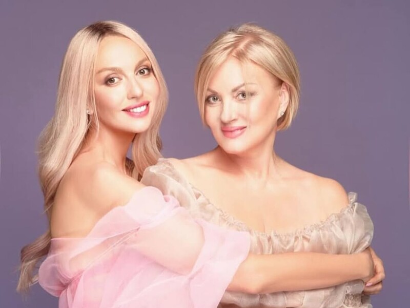 Полякова, Нікітюк, Джамала, Руслана й інші зірки привітали матерів зі святом Полякова, Нікітюк, Джамала, Руслана й інші зірки привітали матерів зі святом