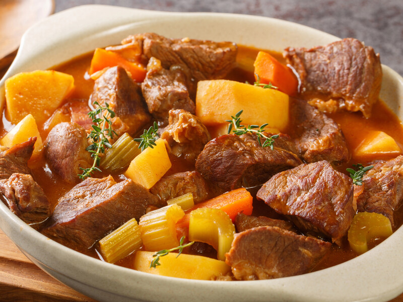 "Зі справжнім димком та ароматом копченої грудинки". Запечіть м'ясо так – і смак буде незабутнім