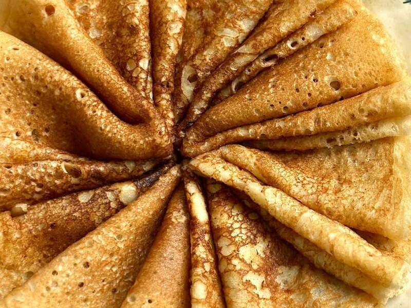 Приготуйте ажурні млинці із дріжджового тіста. Рецепт