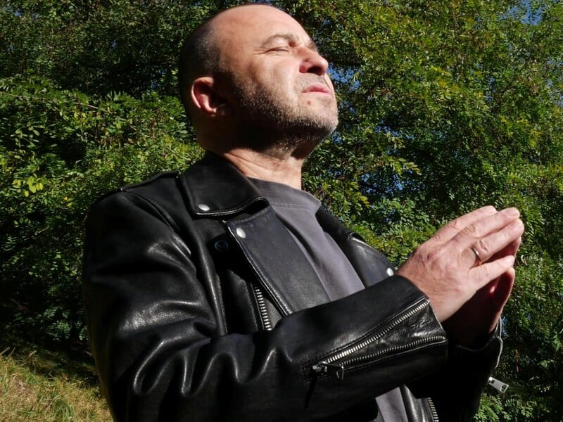 "Дякую за терпіння. Ти заслуговуєш на краще". Віктор Павлік публічно звернувся до старшої сестри