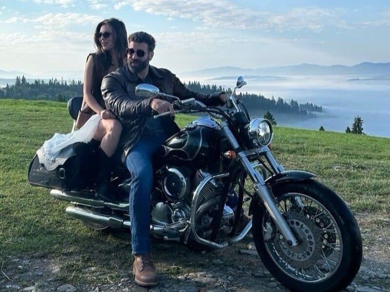 Комедія "Відпустка наосліп", у якій зіграли Салем і Lida Lee, стала доступною на Netflix в Україні