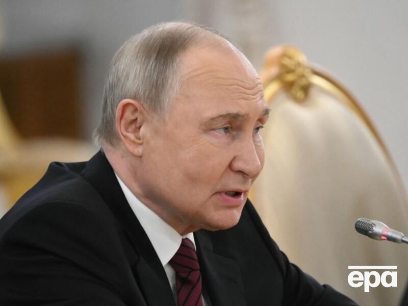 "Путін – лайно". В Україні продають пакети для собачих фекалій із портретом нелегітимного президента РФ. Фото