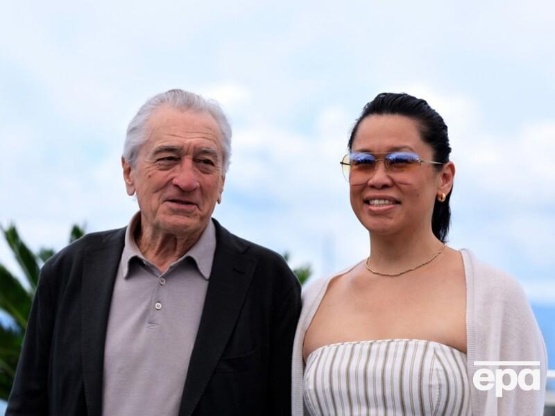 81-річний Де Ніро прибув до Канн разом зі своєю 46-річною обраницею. Фото 81-річний Де Ніро прибув до Канн разом зі своєю 46-річною обраницею. Фото