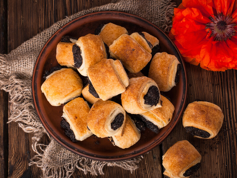 "Готую, коли в мене немає часу". Швидкі й смачні пісочні мінірулетики з маком