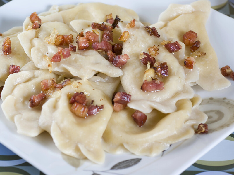 "Надзвичайно поживна та смачна страва". Вареники з сиром і картоплею. Покроковий рецепт