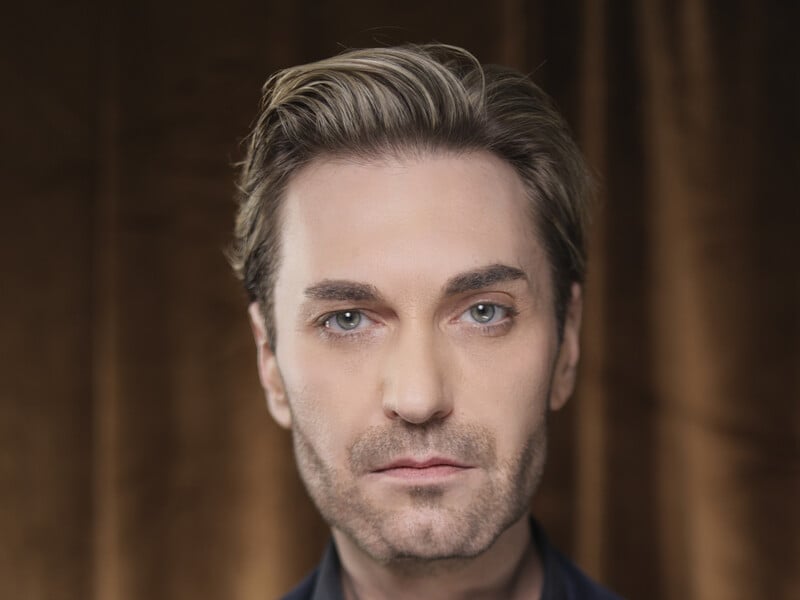 EL Кравчук презентував оновлену версію пісні, яка була присвячена подіям у Югославії. Відео