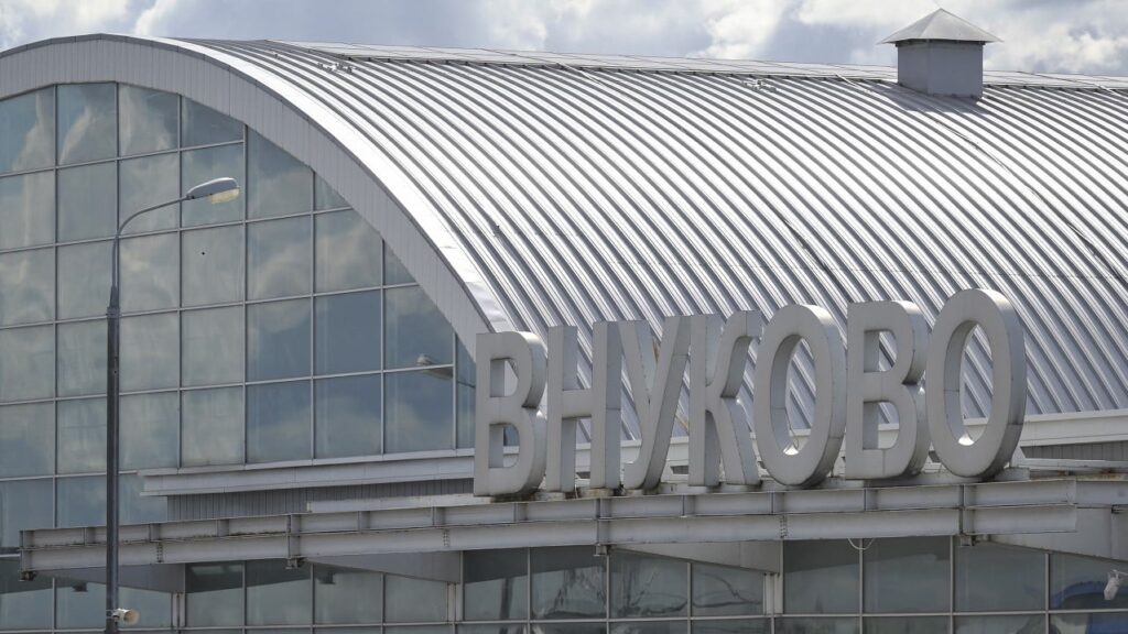 У Підмосков’ї через атаку дронів лунали вибухи, закривали аеропорт Внуково