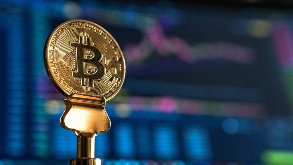 Біткоїн перевищив $100 тис. на тлі торговельної угоди між США та Британією Біткоїн перевищив $100 тис. на тлі торговельної угоди між США та Британією